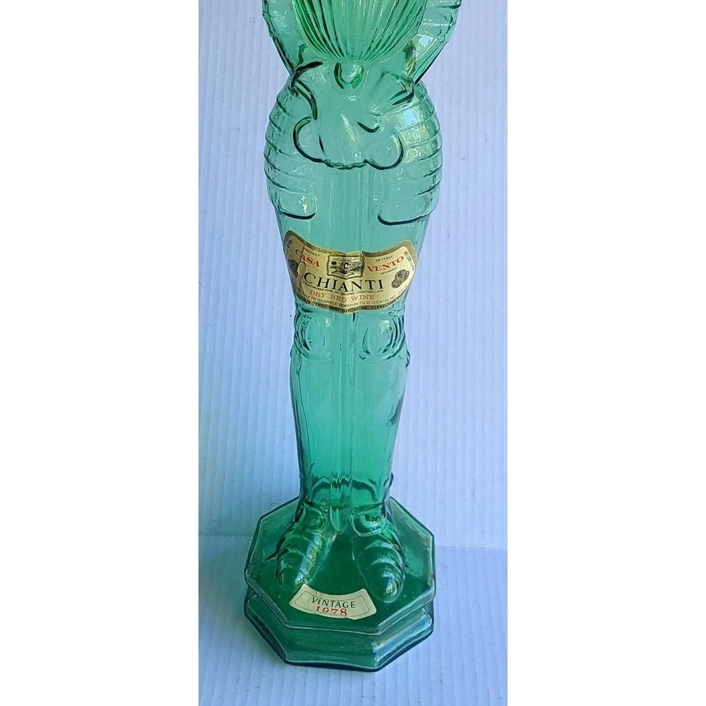 Vintage Green‎ Glass Knight Armor Wine Bottle Decanter Glassware Collectible